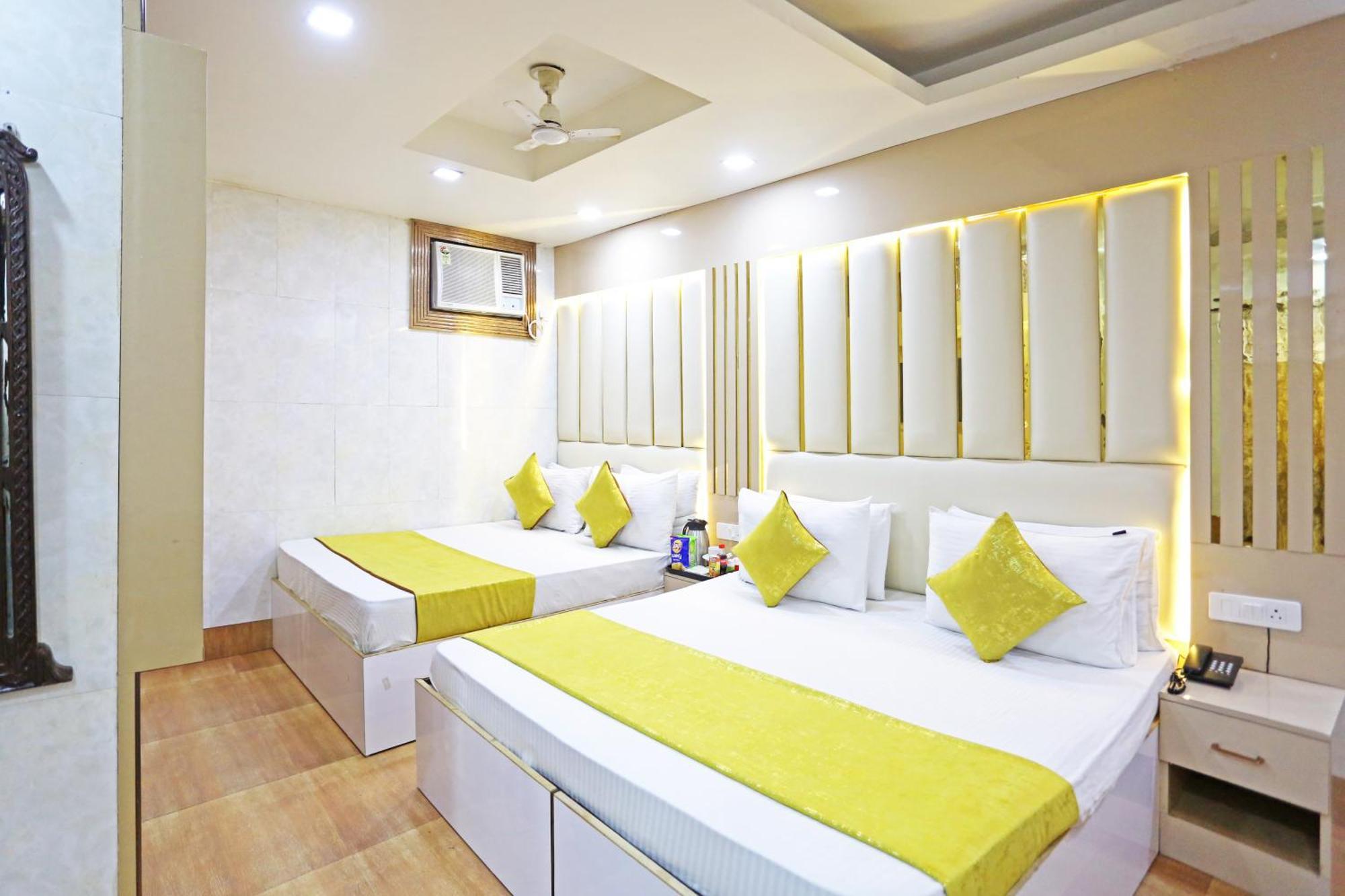 Hotel Preet Palace -5 Mints Walk From Nizamuddin Railway Station Yeni Delhi Dış mekan fotoğraf